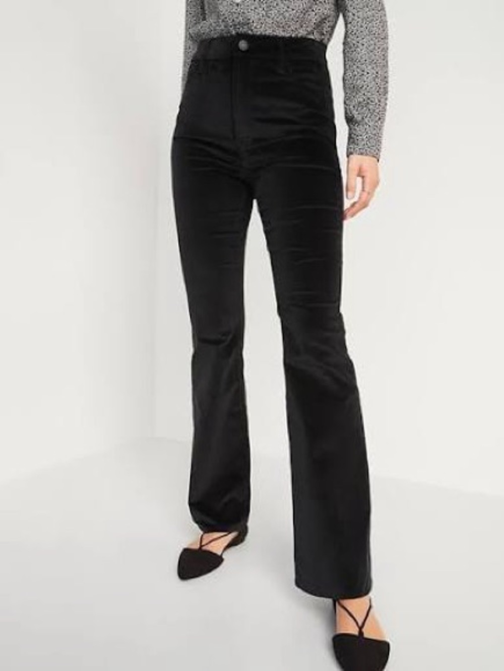 Old Navy, Extra High-Waisted Velvet Flare Jeans for Women, Size 8, Black
